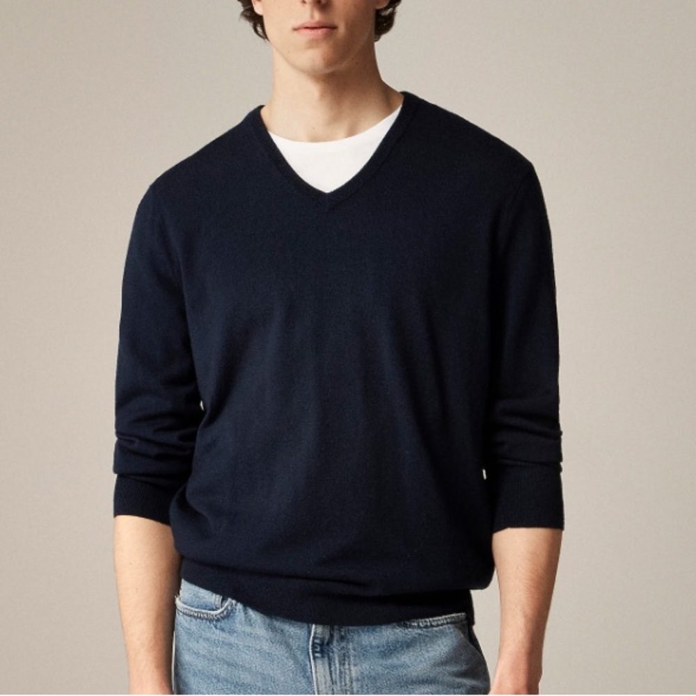 J. Crew Men's V-Neck Sweater in Deep Blue Merino Wool Slim Fit Size‎ L
